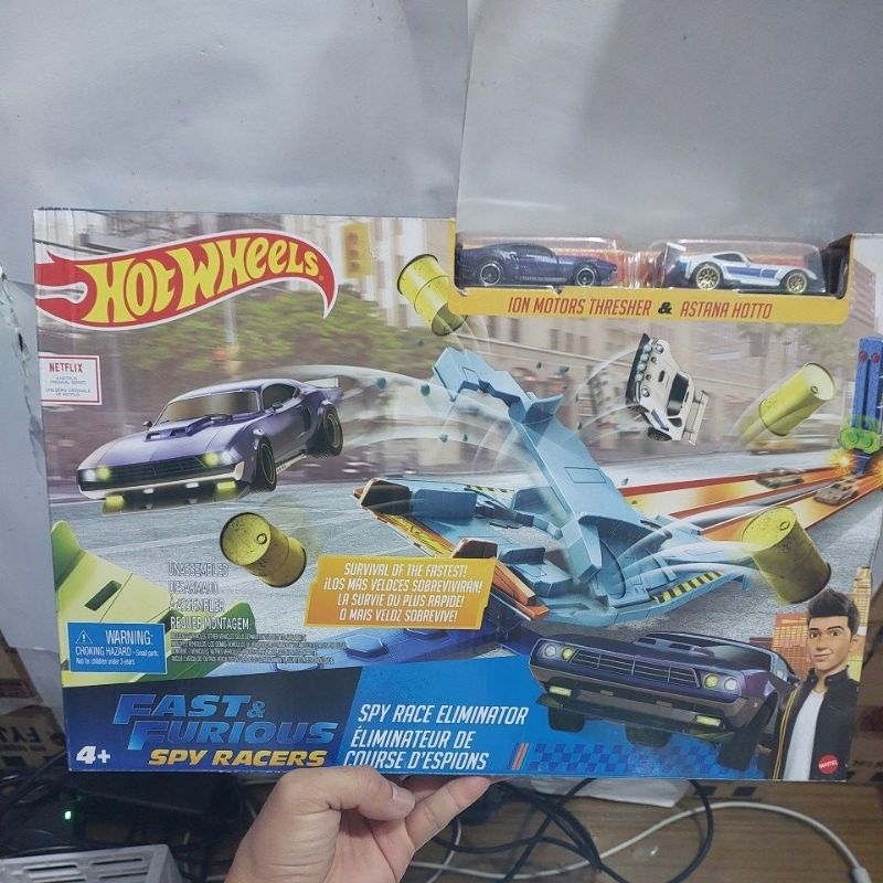TRACK HOT WHEELS ORIGINAL BUKAN KW FREE 2MOBIL.BARANG SESUAI FOTO.HOT WHEELS 2PC DAN TRACK HOT WHEEL