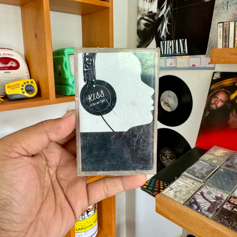 Kaset Pita / Tape / Walkman Segel NOS l’arc ‘En Ciel Laruku Kiss Original 100% Berfungsi / Tested In