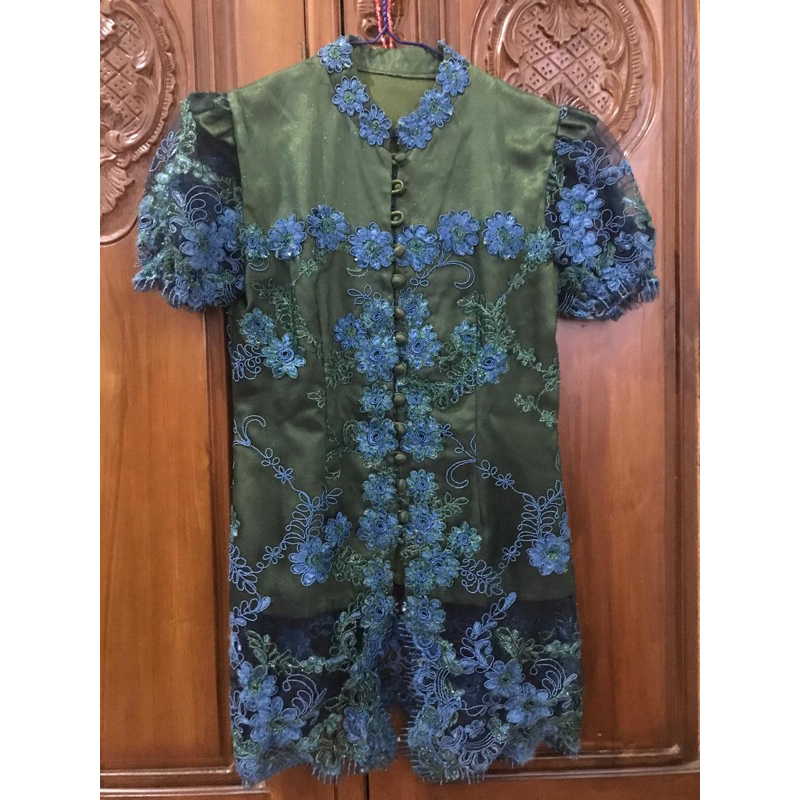 Kebaya Brokat (Preloved)