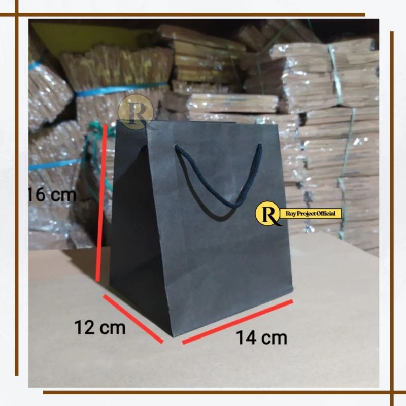 

RayProject - Paperbag Polos Paperbag Souvenir Warna Hitam Donat / Kecil Ukuran P14 L12 T16