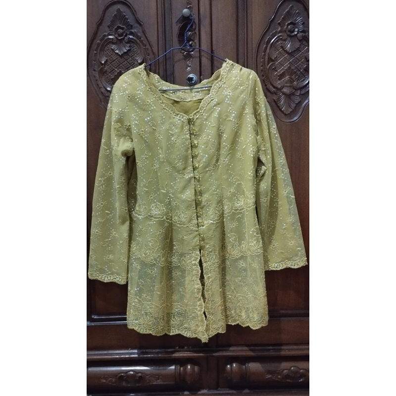 Kebaya Brokat (Preloved)