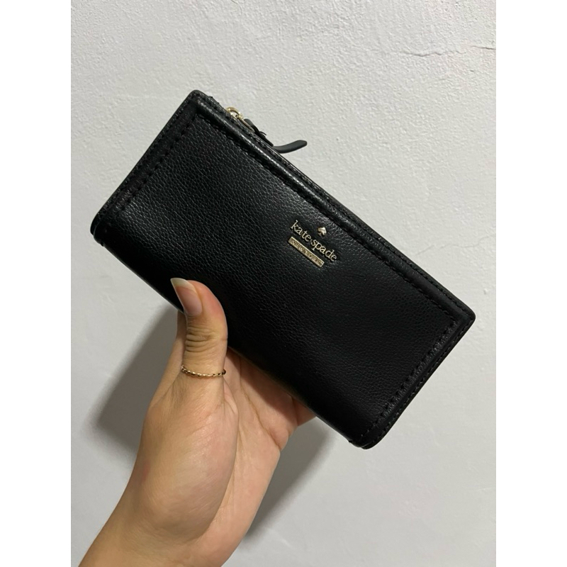 Preloved kate spade wallet