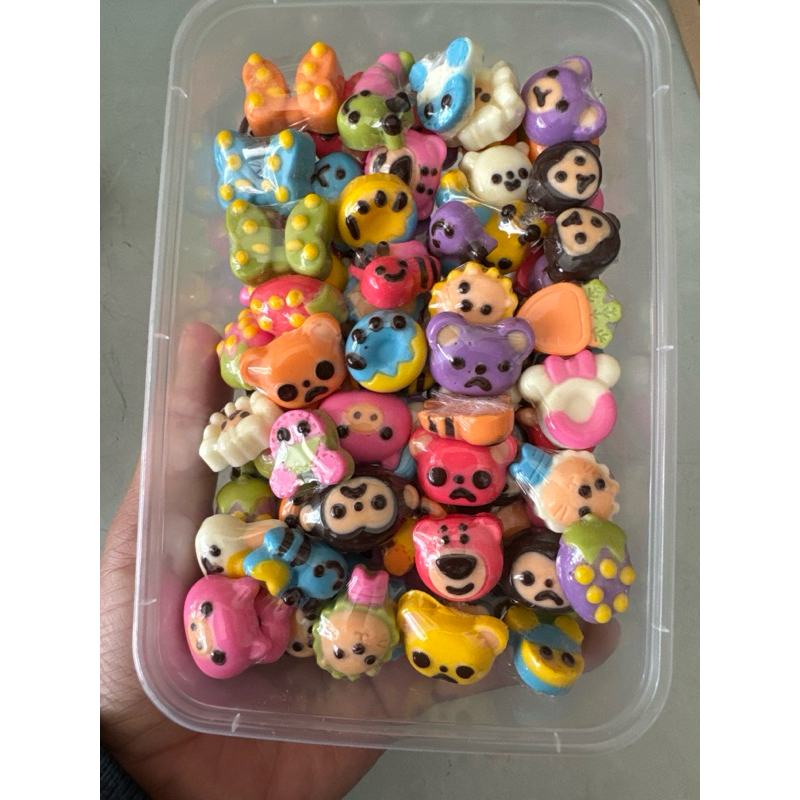 

Coklat Karakter mini 1box isi 100pcs