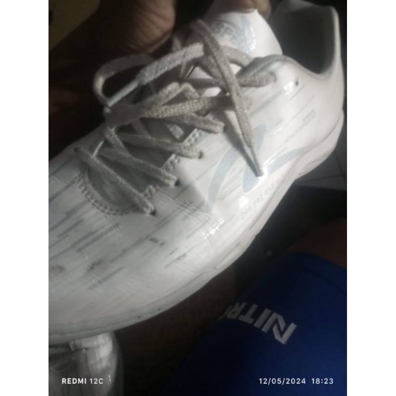 sepatu futsal second