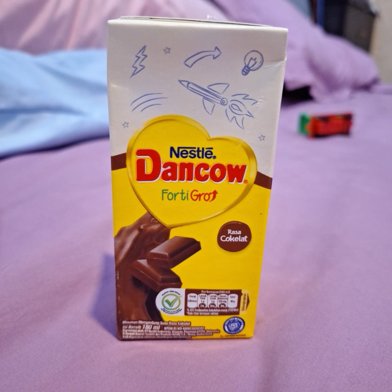 

DANCOW fortiGro UHT 180ml cokelat