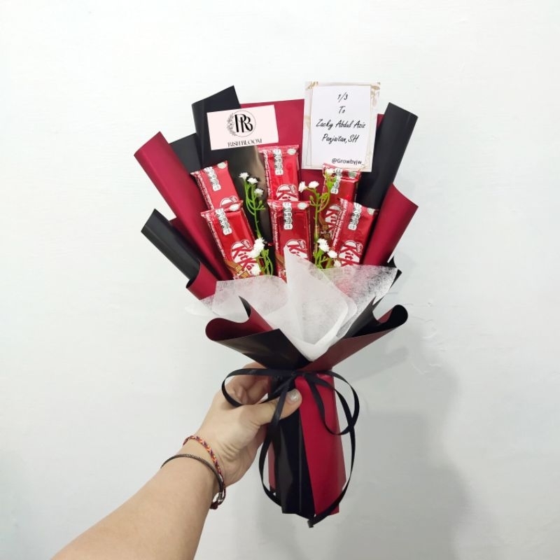 

bouquet snack | buket snack | bouquet bunga | bloom box | kertas buket | hampers hadiah wisuda anniversary birthday