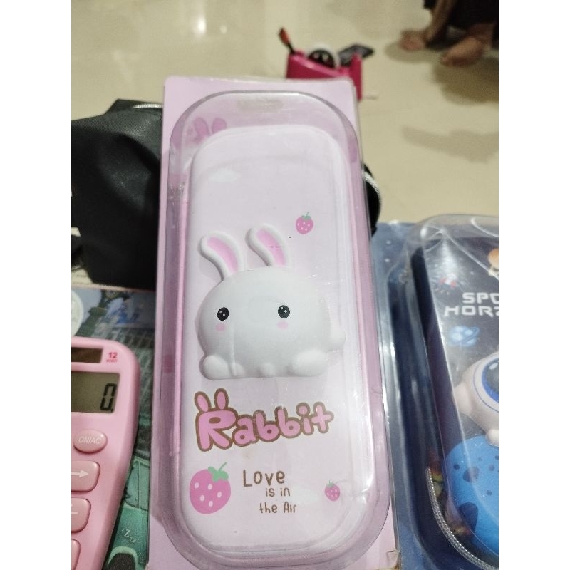 

KOTAK PENSIL SQUAISI KARAKTER