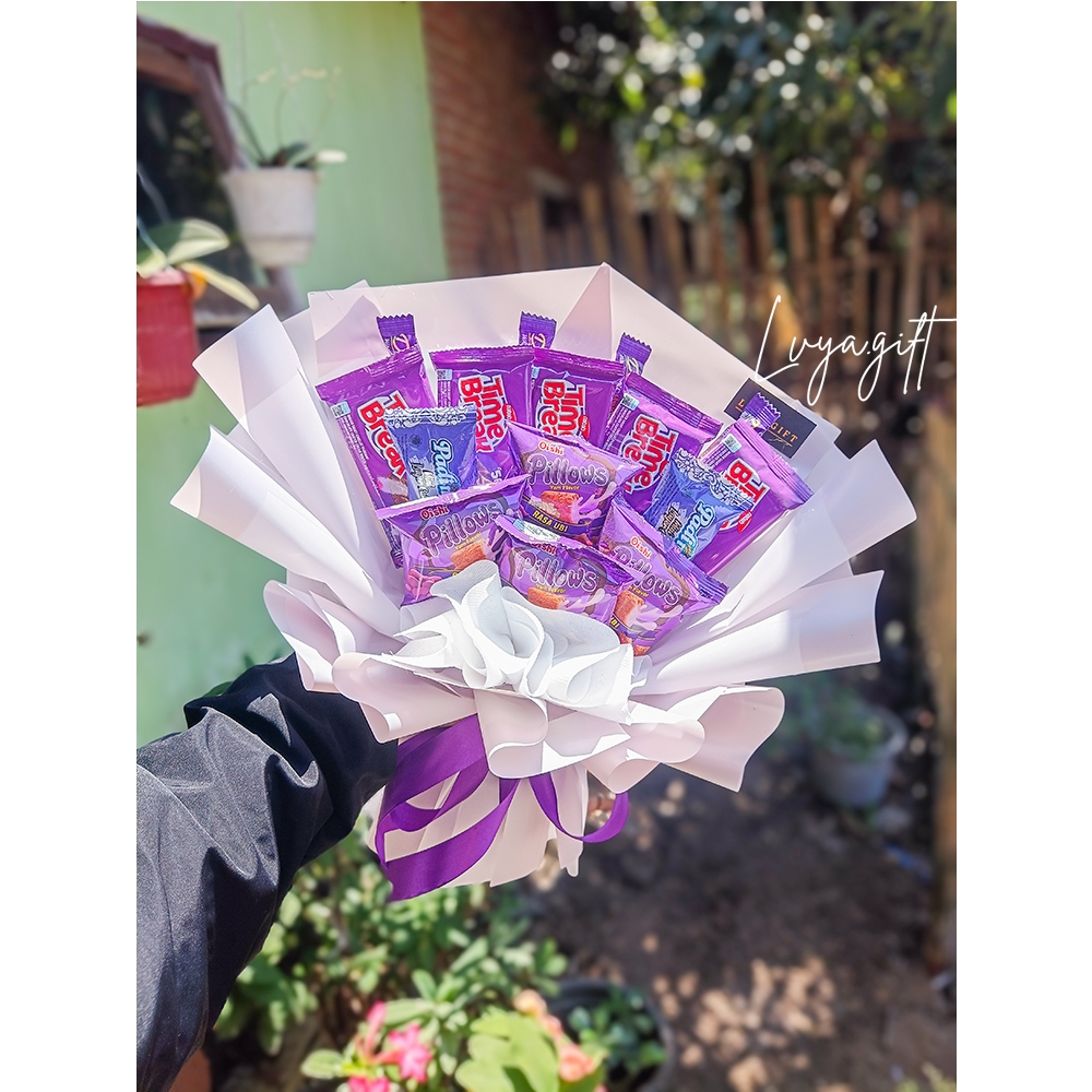 

LVYA.GIFT 4321 76 BUKET SNACK TEMA UNGU SERBA UNGU PREMIUM