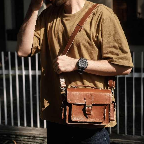 La Vaches' - Tas Selempang Bahu Traveling Pria Wanita Kulit Asli - Alkhansa