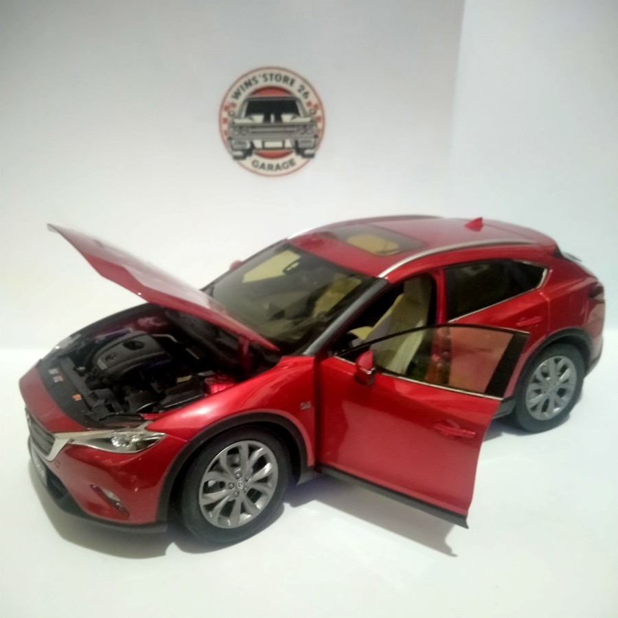 Diecast Crystal Soul Red 1:18 MAZDA CX4 SKYACTIV