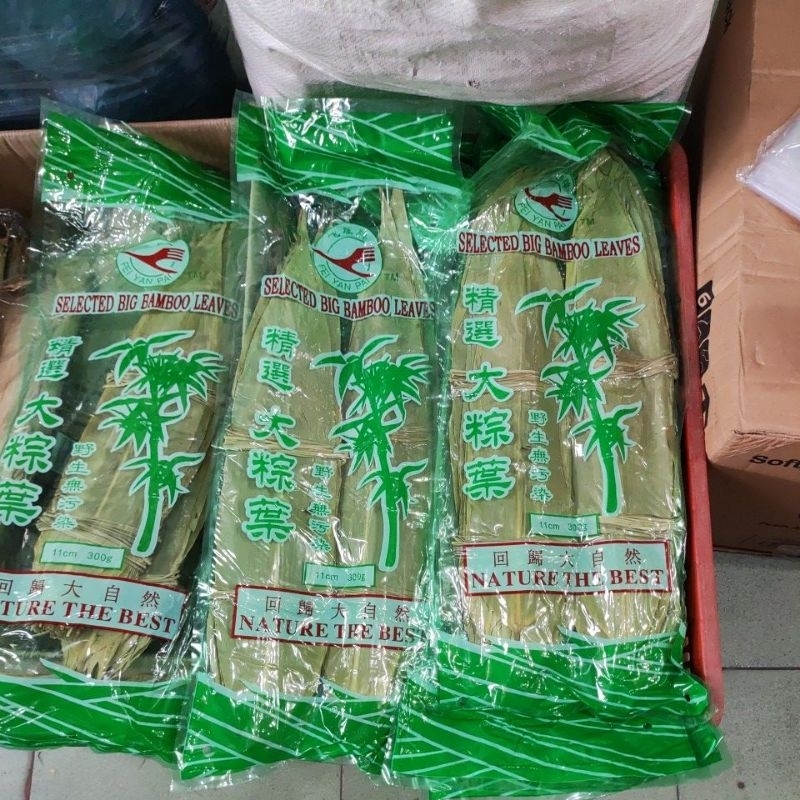 

DAUN BAMBU JUMBO BAKCANG (11CM=300 gram)