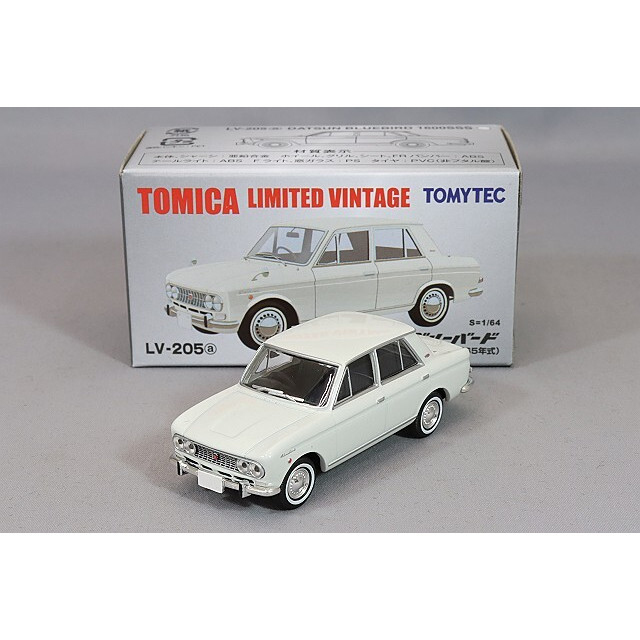 327202 - Tomica Limited Vintage 'TT LV-205A DATSUN BLUEBIRD 4-DOORS 1600SSS WHITE 1965