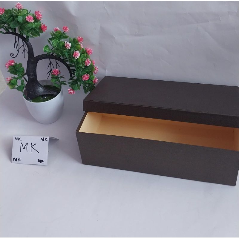 

HARDBOX/ 32X15X10CM/ BOX PREMIUM/ KOTAK KADO/ KOTAK SESERAHAN/ BOX HAMPERS