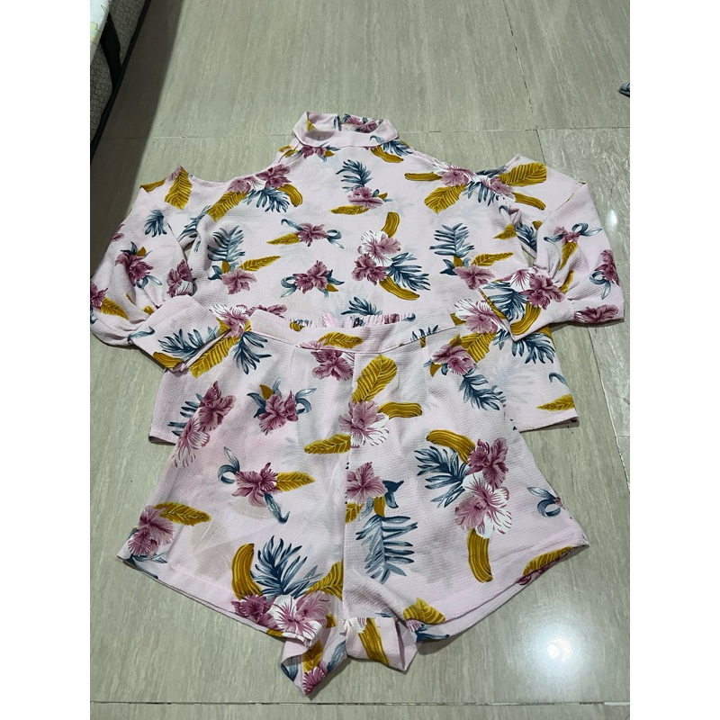 PRELOVED ATASAN WANITA/BAJU MURAH DRESS ATASAN THRIFT/SET ATASAN PENDEK WANITA DRESS/BLOUSE PROMO OB