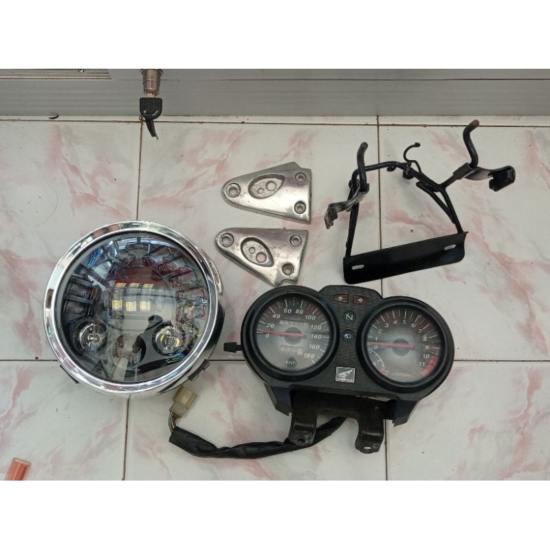 lampu daymaker set spedo Megapro Primus