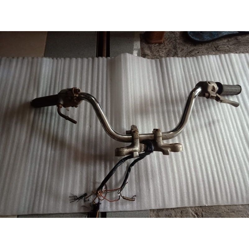 Stang stir honda cb100 cb125 original copotan masih utuh lengkap dengan holder dan helmet holder