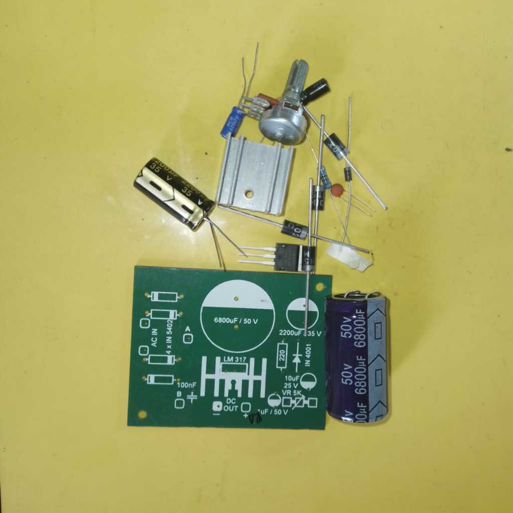 KIT Adjustable Regulator 0V - 37 Volt. 1,5 A. Input AC/DC Max 40V. Pcb pertinax. Catu daya,  Power s