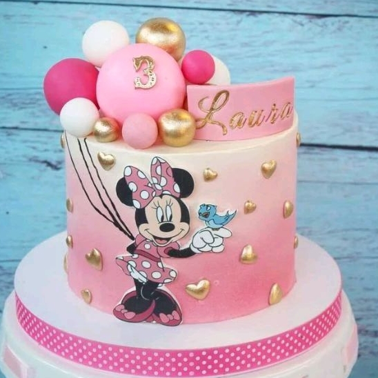 

mickey mouse pink cake