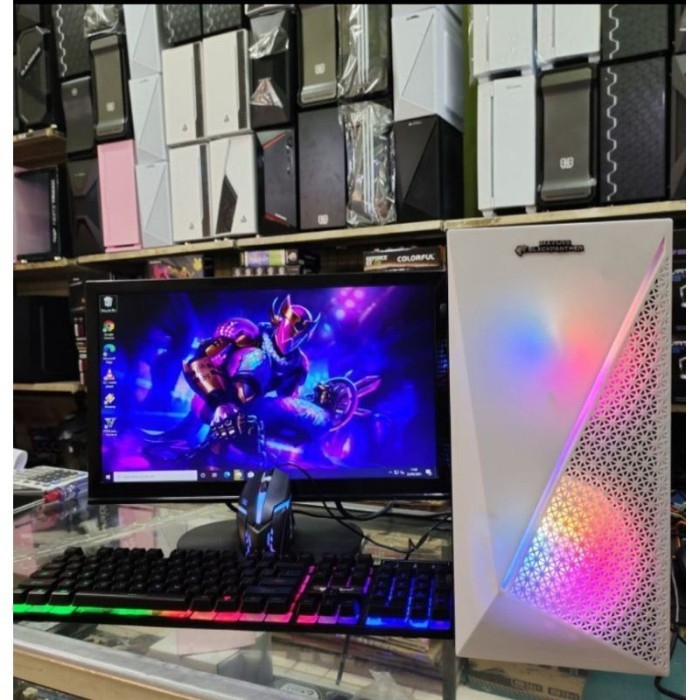 Pc gaming lengkap core i7 Ram 8 gb Vga 4 gb LED 19" siap pakai