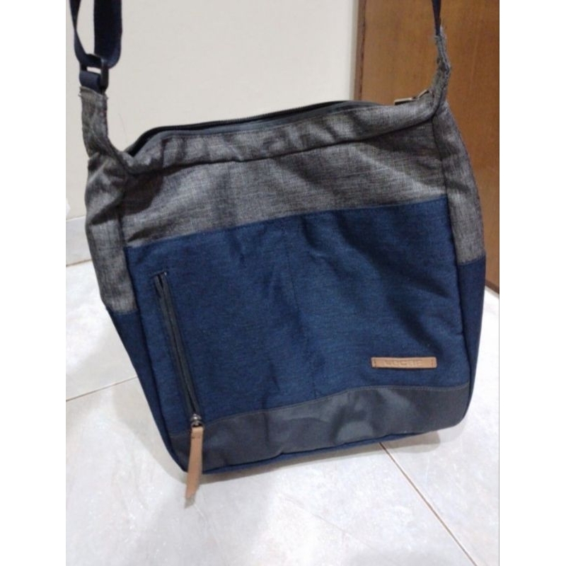 Lecaf sling bag denim