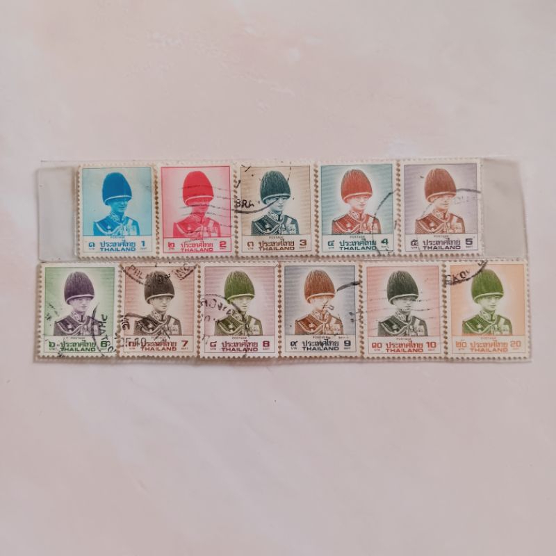 

(AG) Perangko Thailand 1988 - 1995 King Bhumibol Adulyadej (1988-1995) Set 11 pcs Used