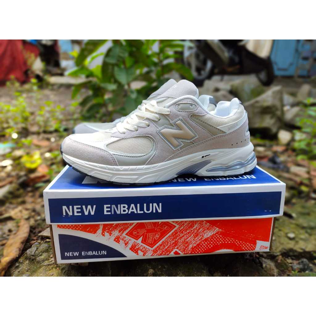 SEPATU SNEAKERS PRIA ORIGINAL SEPATU NEW "NB" 2002R WHITE SPORT SHOES BEST SELLER SEPATU RUNNING FOR