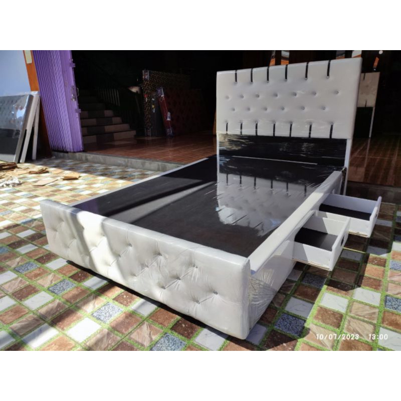 Dipan Springbed Queen ukuran 160