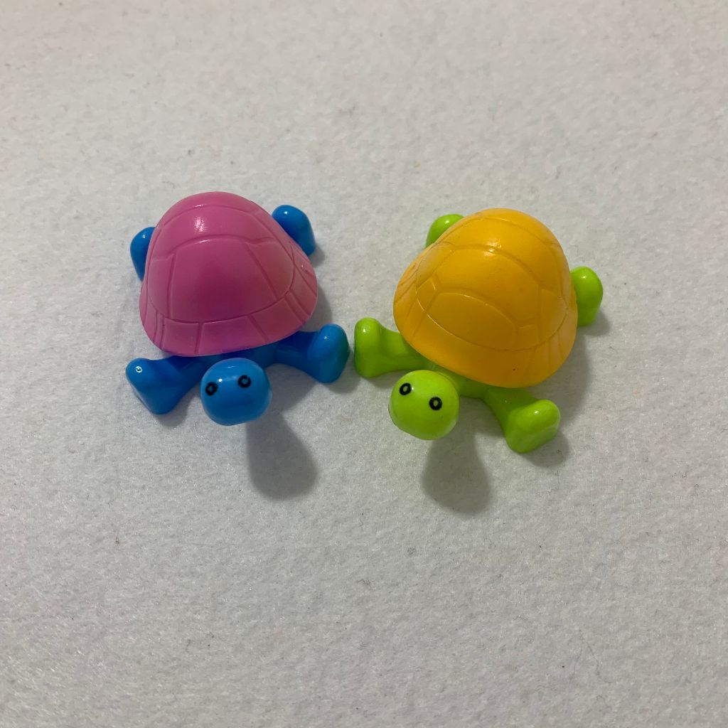 

Rautan Pensil Bentuk Kura-kura RANDOM Turtle Sharpener Perlengkapan Sekolah Anak Pertajam Pencil Super Tajam Murah Terjangkau Orotan Petelot Manual Putar Sampai Lancip Tri Tunggal Malang