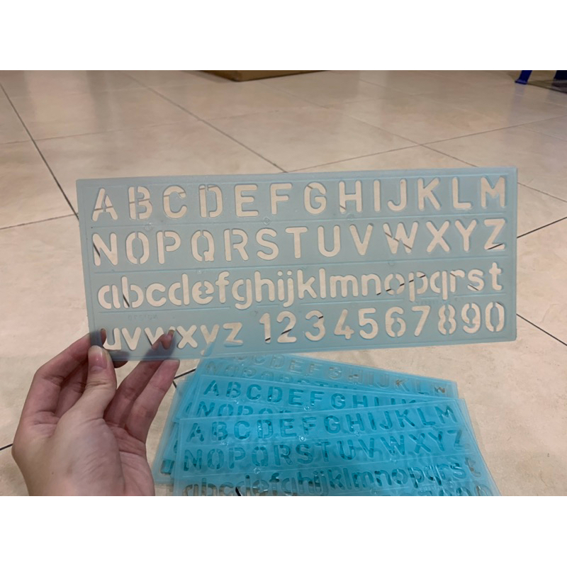 

Pengaris Alphabet dan Nomor Ukuran Sedang
