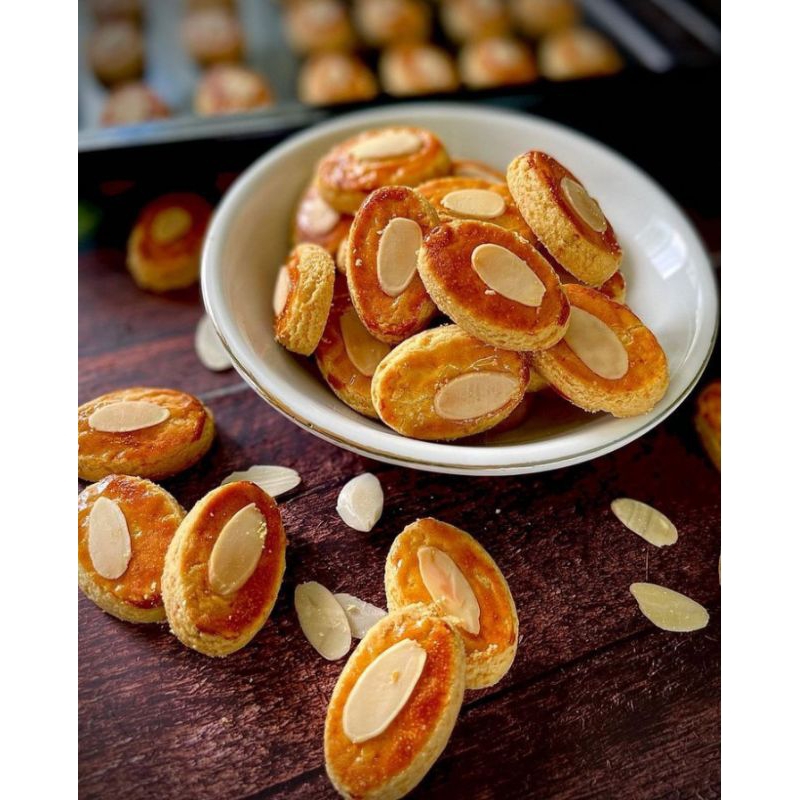 

Heavenly Cake Sliced Almond Cookies