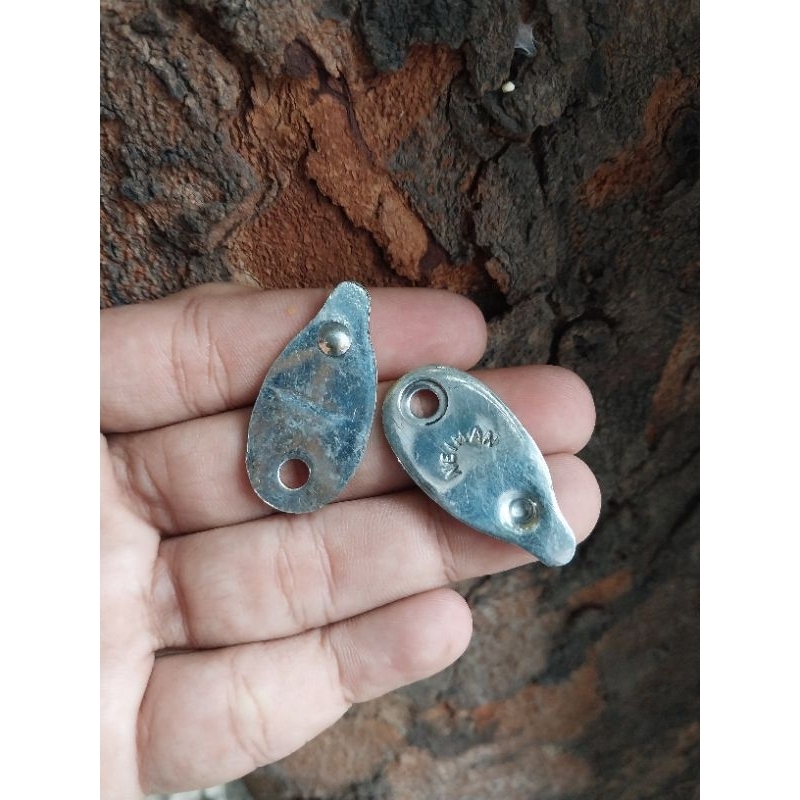 Vespa daun kunci naiman / tutup kunci super sprint vespa