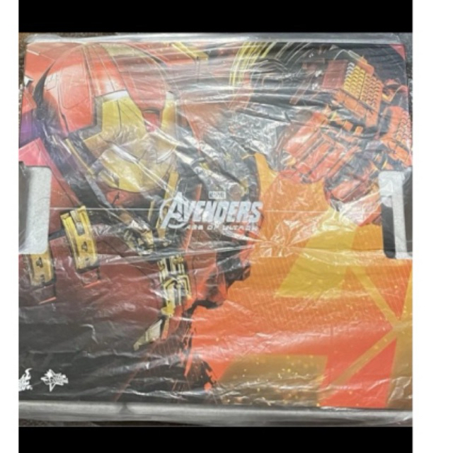 HOT TOYS HULKBUSTER DELUXE