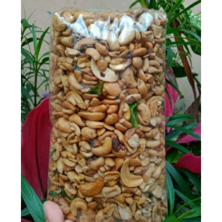 

kacang mete pecahan matang original 1kg