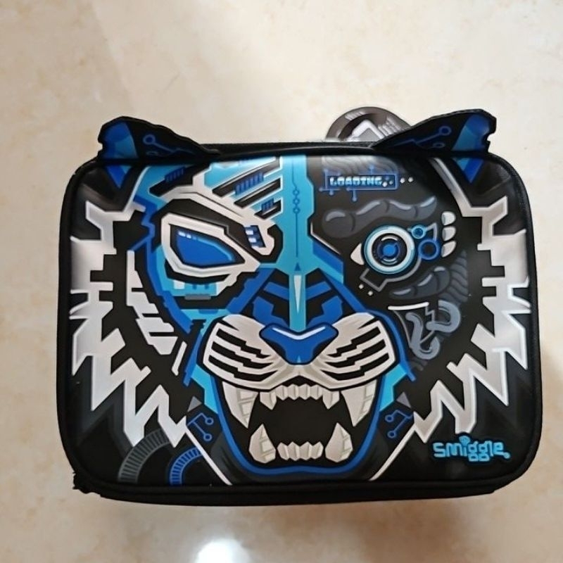 Smiggle Hi There Oblong Attach Lunchbox Black