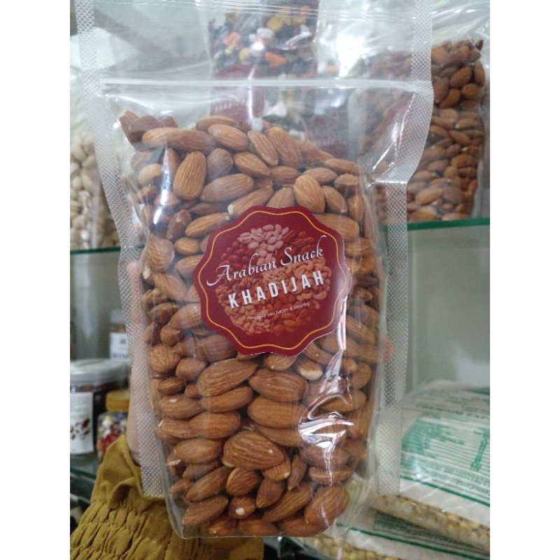 

kacang almomd 500gr