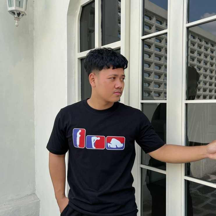 Bossablon - Kaos NBA Prayers Kaos Parodi Basket Kaos Pria Hijrah Hitam