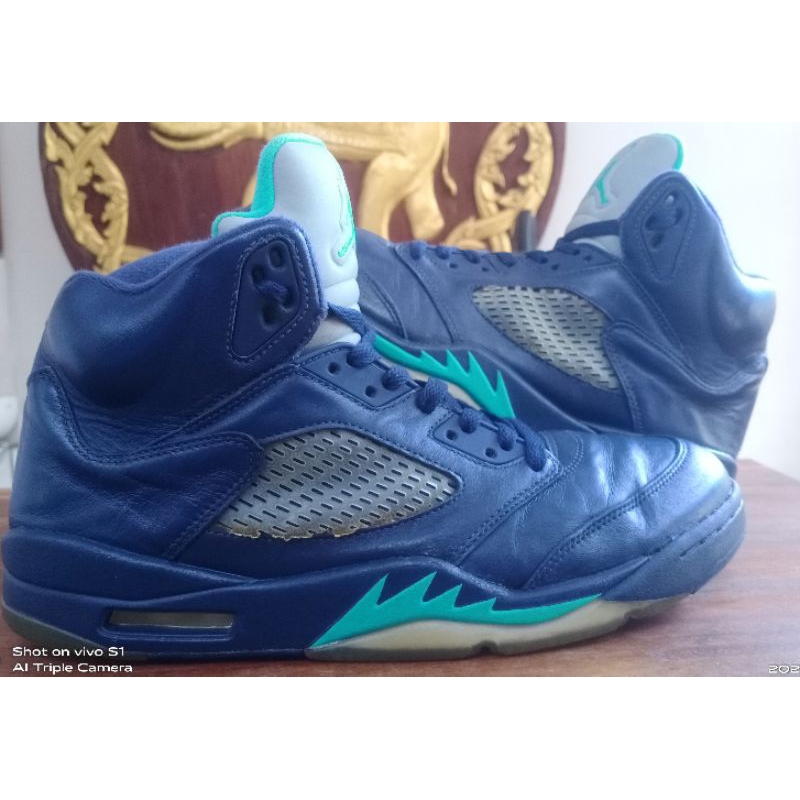 Air Jordan 5 Retro 'Pre-Grape' Hornet Authentic