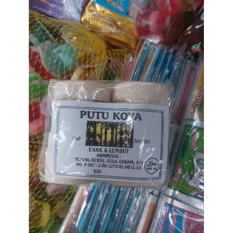 

Putu Koya/Kue Sagon Bulat Cap Bambu