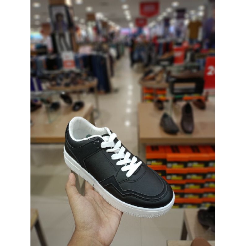 Sepatu Sneakers Watchout Shoes