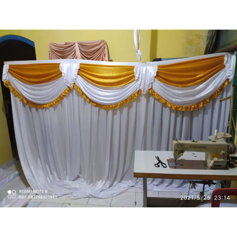 KAIN BACKGROUND DINDING DENGAN PONI / KAIN BACKDROP / KAIN DEKORASI