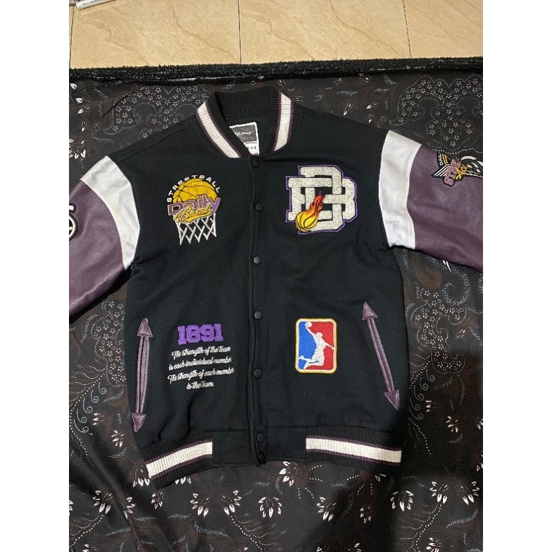 Varsity Dailybased Original (Second Thfrift)