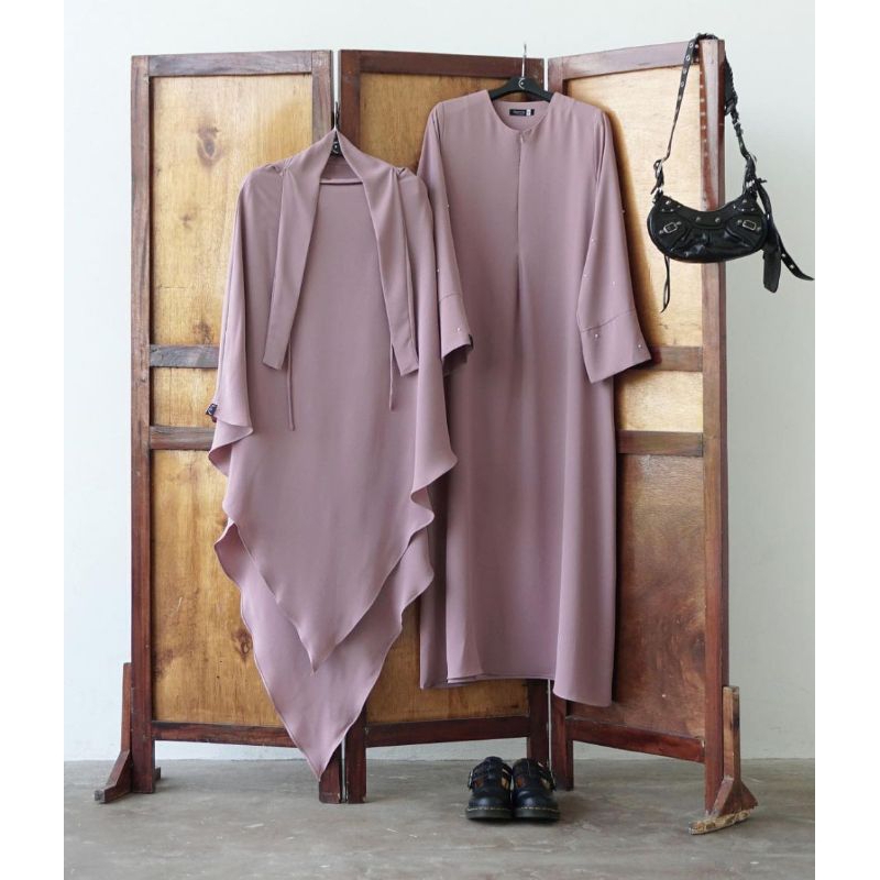 Preloved Ranaa Dress Dusty pink size M by Aljenna.id