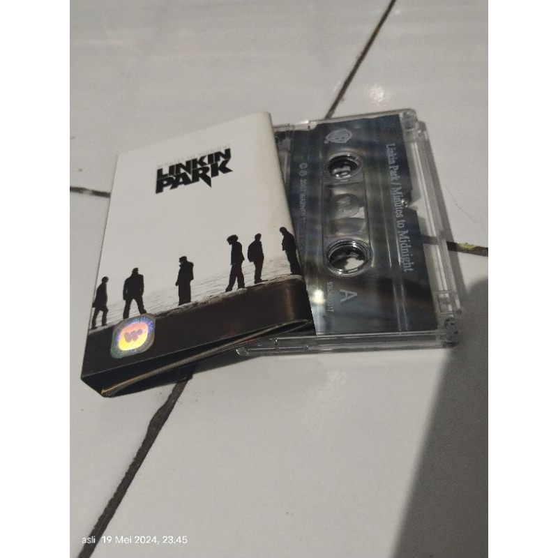 kaset pita linkin park / minutes to midnight