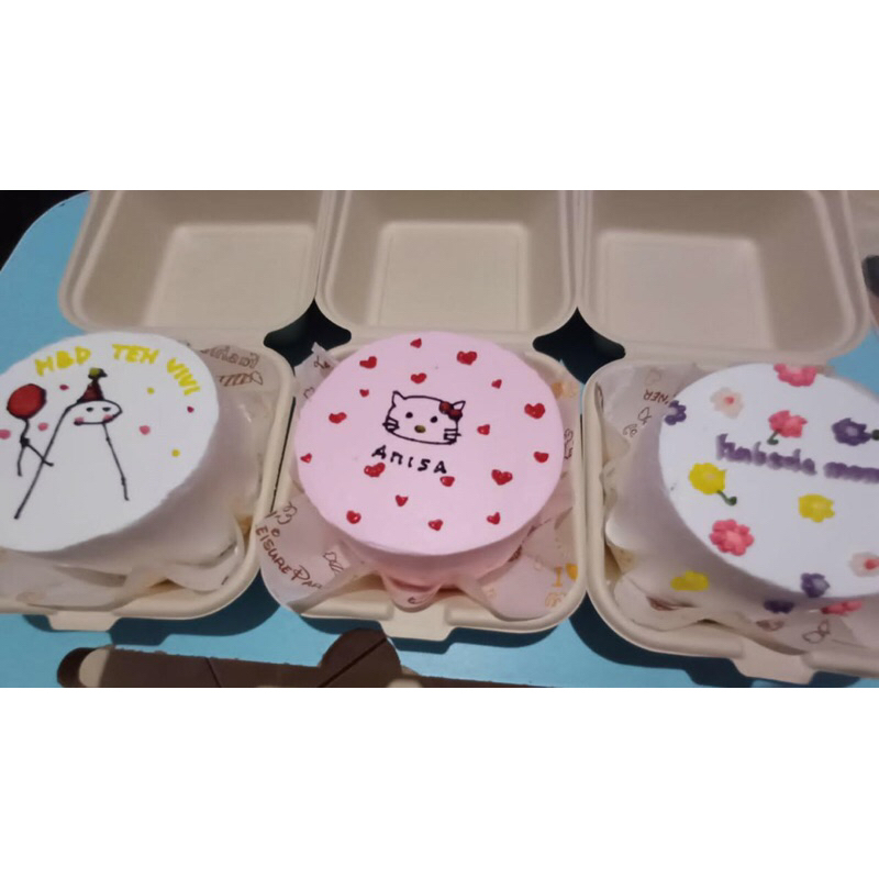 

Custom bento cake D. 10 cm | Korean luch box cake | Custom kue | Kue ulang tahun custom