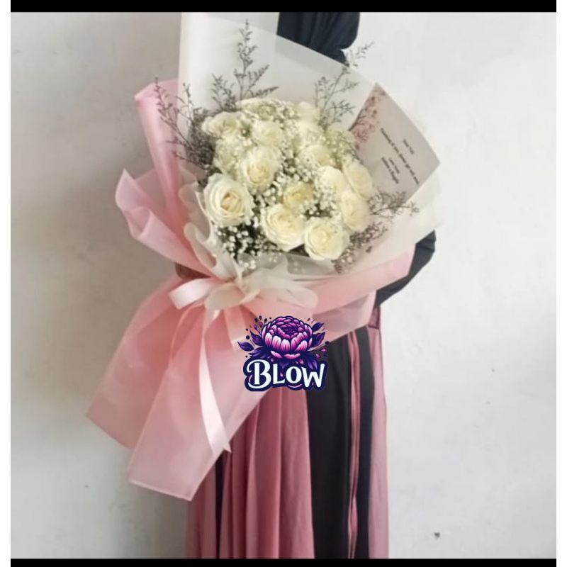 Buket Bunga mawar putih