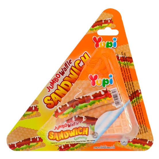 

[ PERMEN BKK ] Yupi Jumbo Waffle Sandwich HALAL 88gr ( Import Thailand - Bangkok )