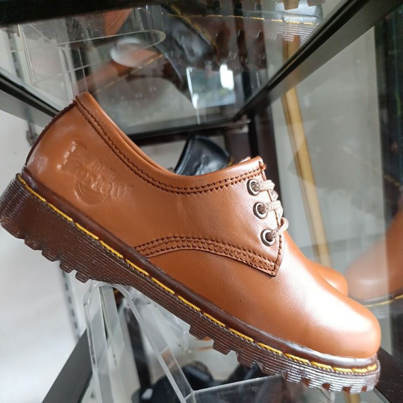 SEPATU KULIT PRIA, WANITA SEPATU DOCMART PRIA, WANITA KULIT ASLI.