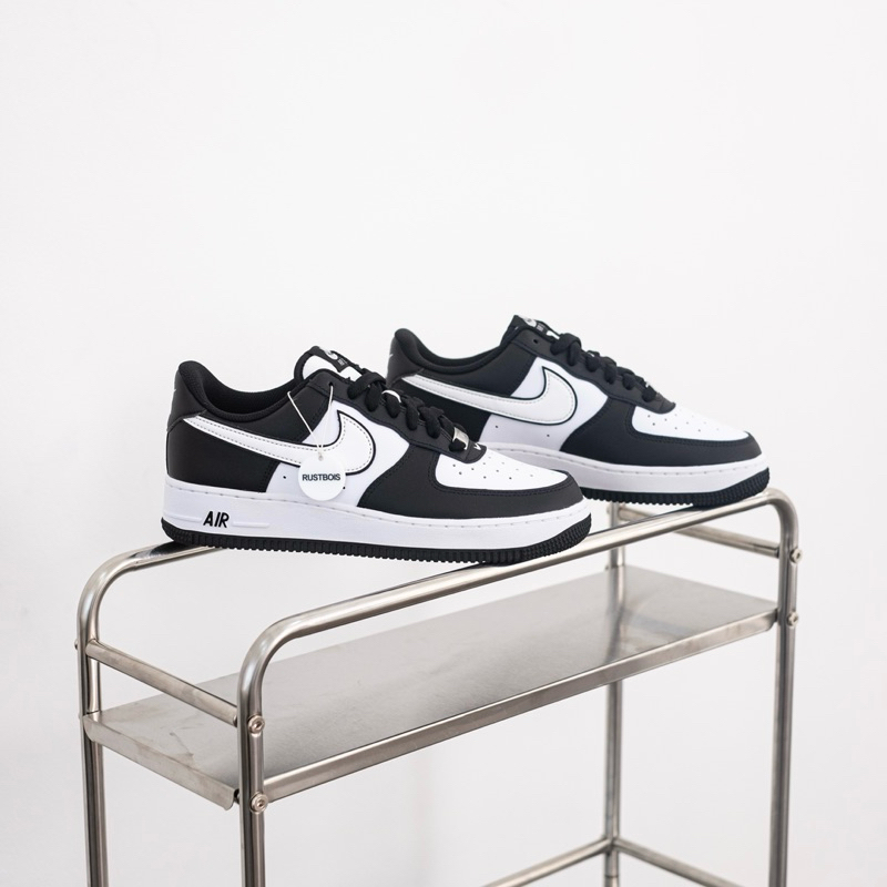 Nike Air Force 1 Panda 2023