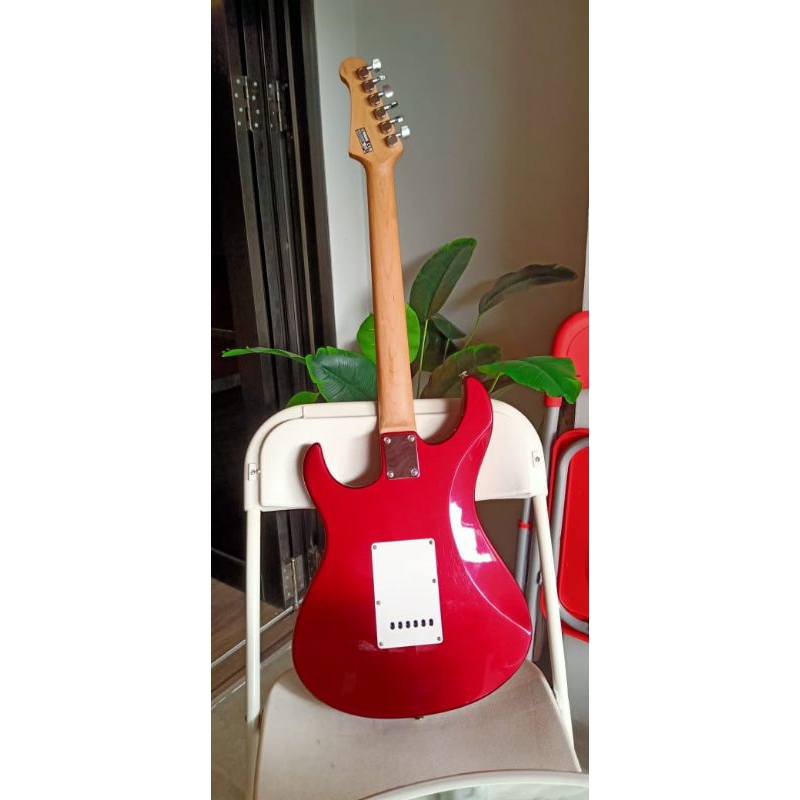 Yamaha Pacifica 112j