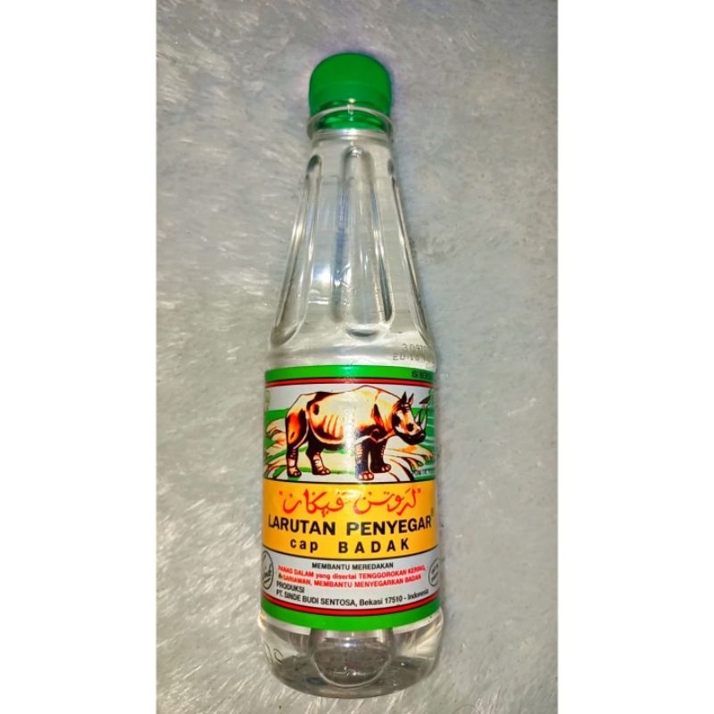 

Larutan Penyegar Cap Badak Botol 350ML